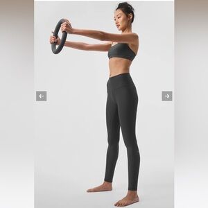 ALO Yoga 7/8 High-Waist Airlift Leggings- Anthracite-Size Small